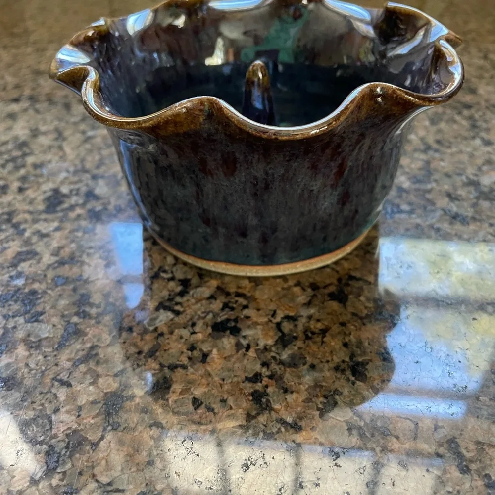 O’Quinn Pottery Onions or Apple Baker in Blue and Purple Glaze, Signed - Picture 2 of 4